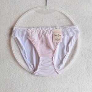 US-S Japanese Brand Cute Flower Embroidery Ruffle Waist Panties Nylon Bikini NWT